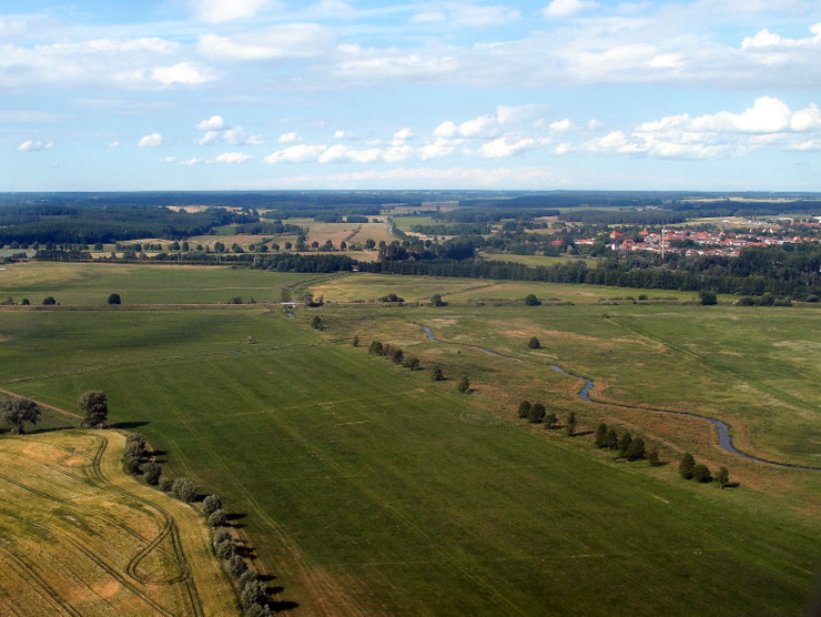 Mecklenburgische Wiesen auf dem Flug Linz - Rostock